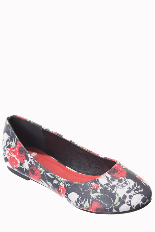 Black pumps with red details and skull print